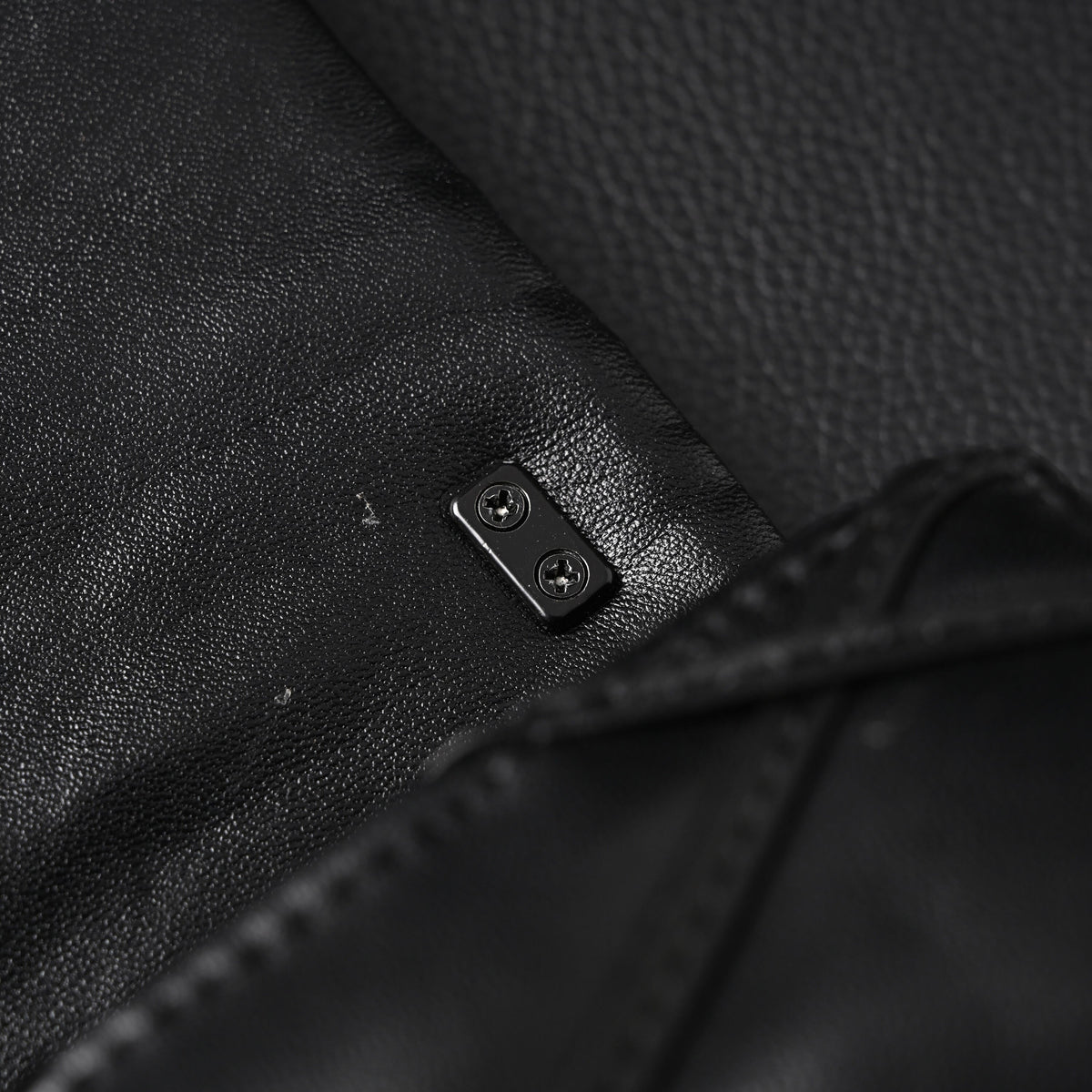 Louis Vuitton Go-14 MM Quilted Leather Chain Shoulder Bag – Black - Classic Black — view 8