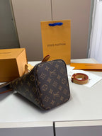 Louis Vuitton LV Vintage Bucket Tote Bag - Brown — view 4