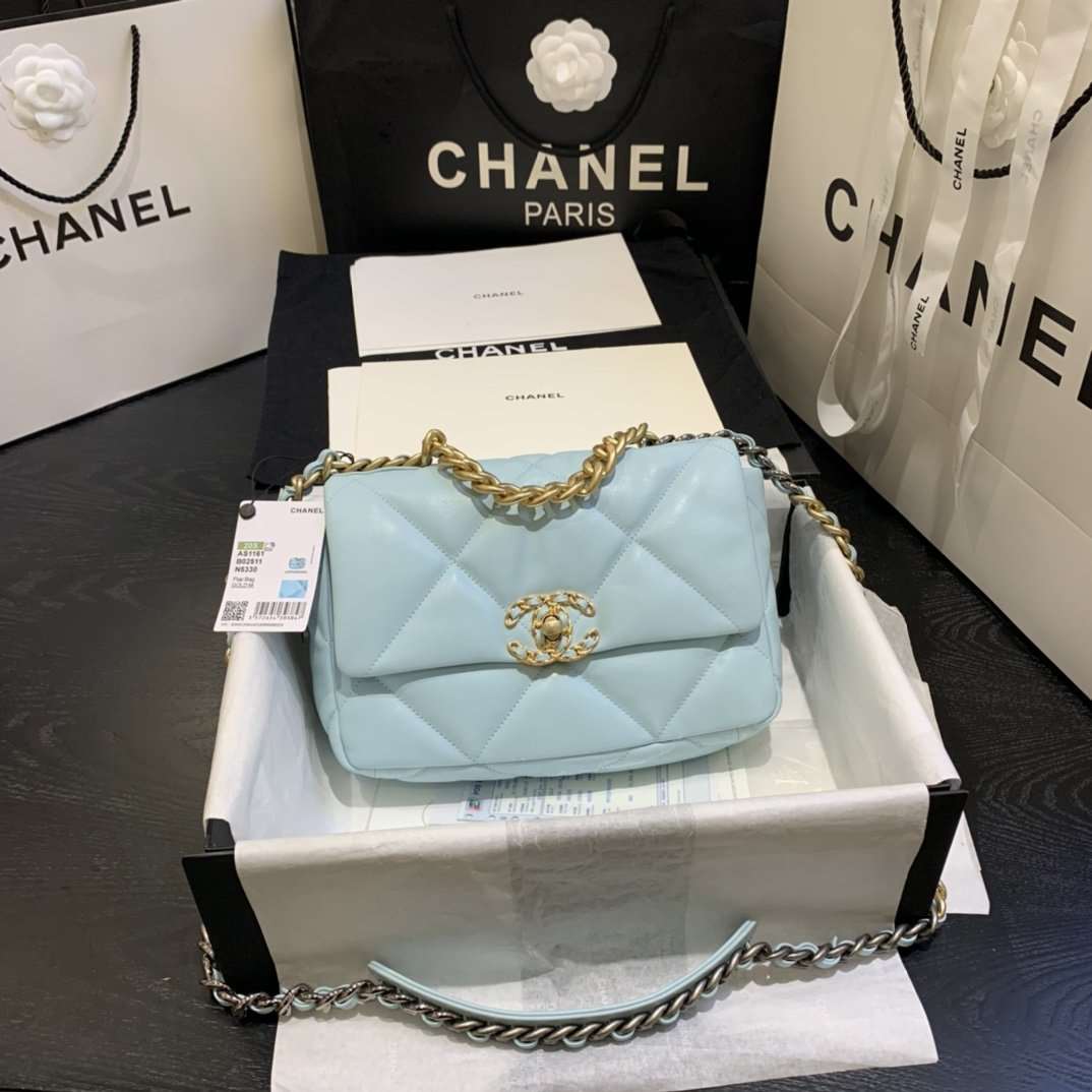 Chanel 19 Small Flap Bag Tiffany Blue — view 2