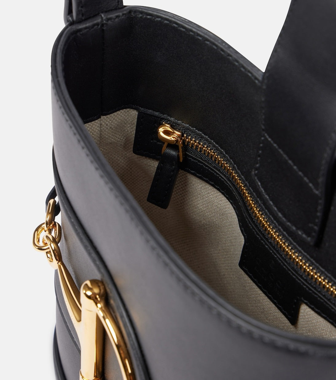 Gucci Small Horsebit Embellished Leather Bucket Bag - Black — view 6