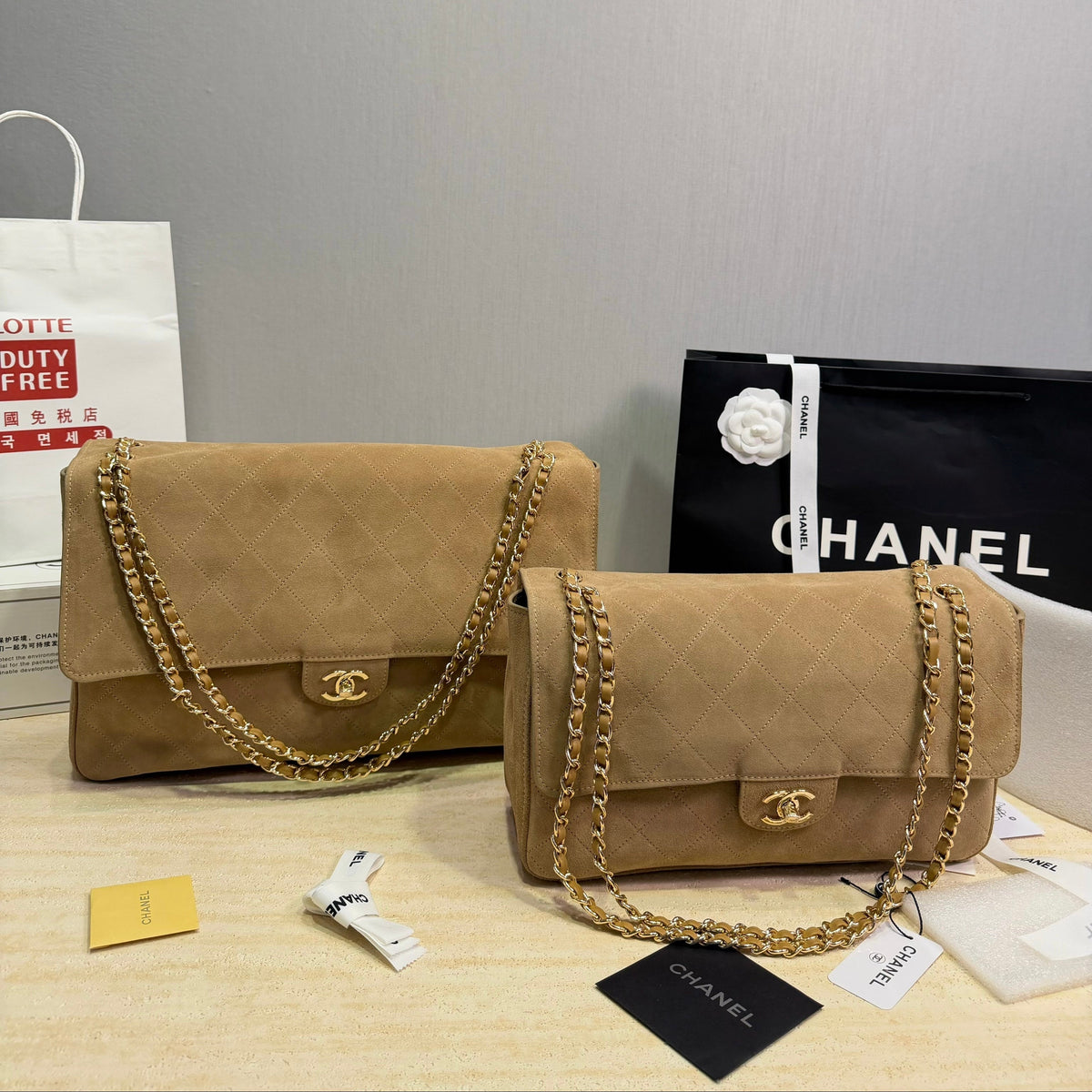 Serenityll 2001122 Chanel Bag — view 3