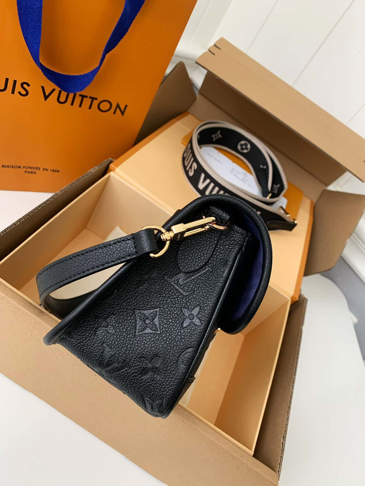 Louis Vuitton LV Diane Handbag - Black — view 4