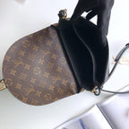 Louis Vuitton Bag — view 4