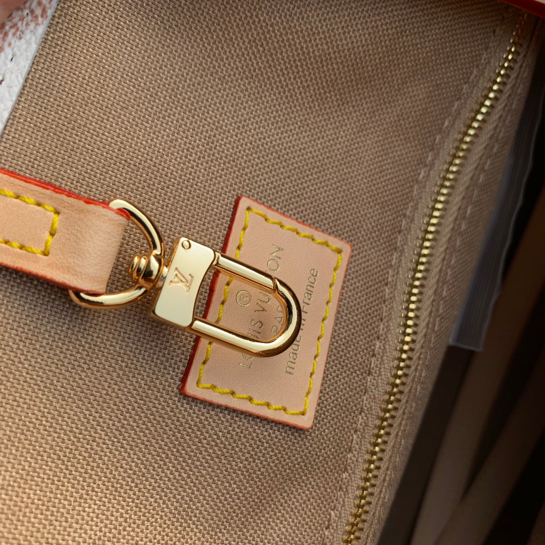Louis Vuitton OnTheGo MM Tote Bag Monogram Dune Cruise — view 11