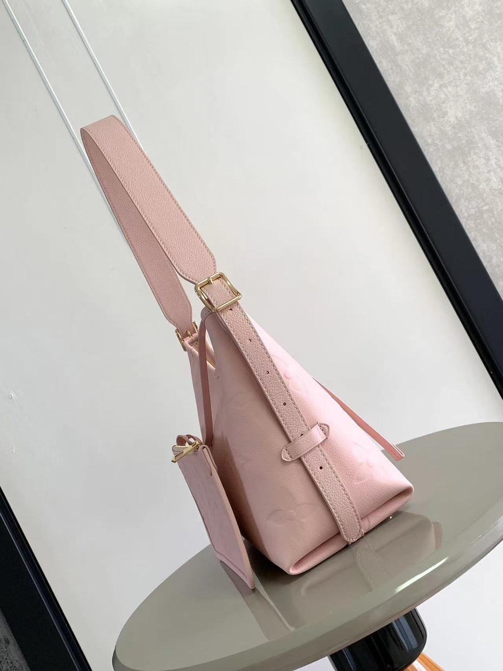 LV Carryall PM - Pink Bag — view 5