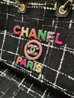Chanel Fashion Totes Handbag - Black — view 3