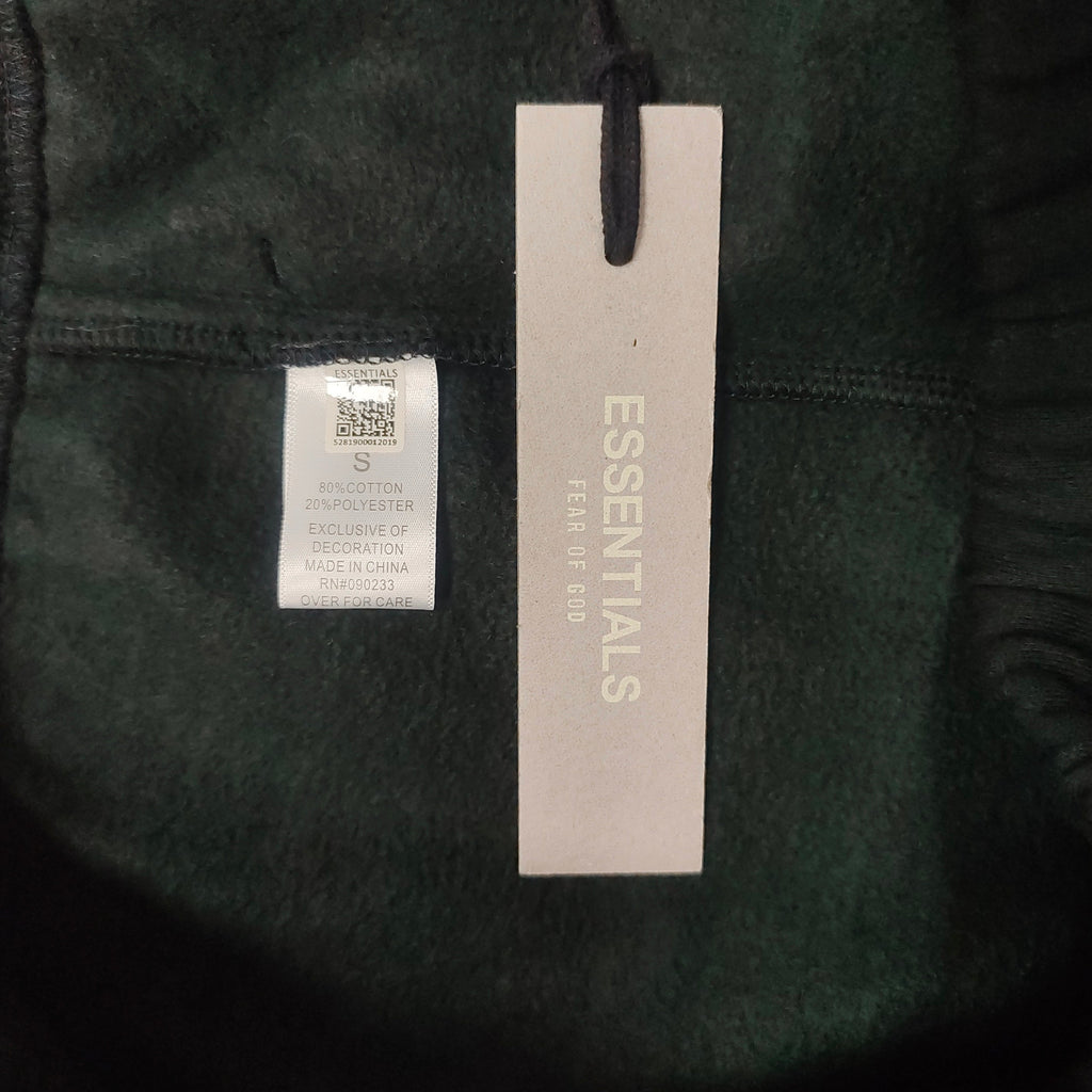 Fear of God ESSENTIALS Relaxed Sweat Shorts — view 36