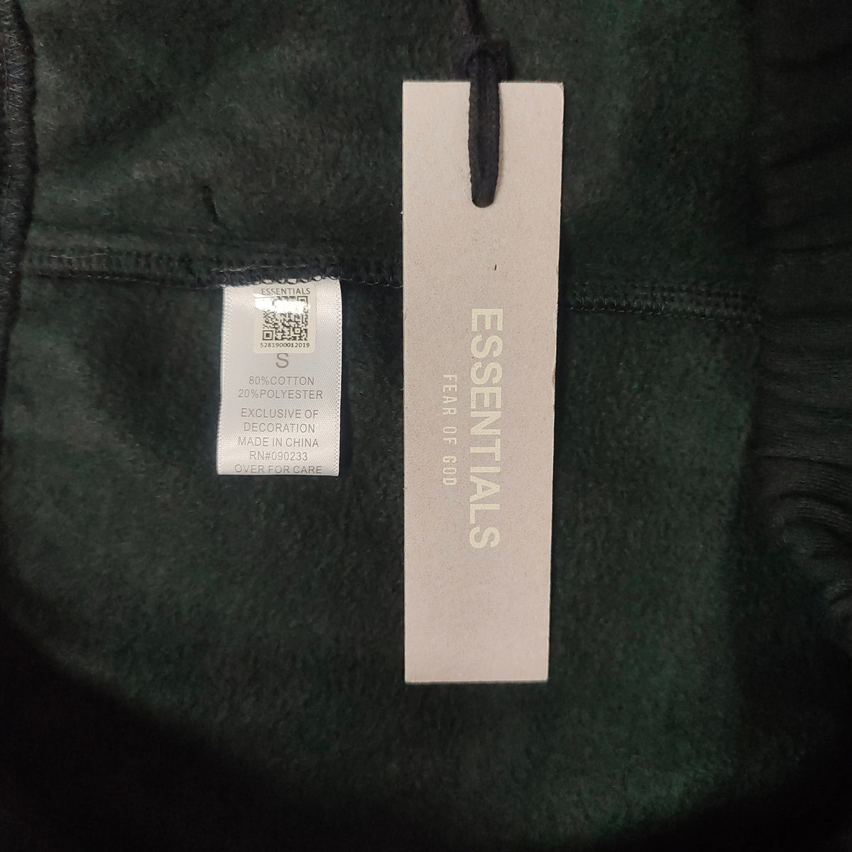 Fear of God ESSENTIALS Relaxed Sweat Shorts — view 36