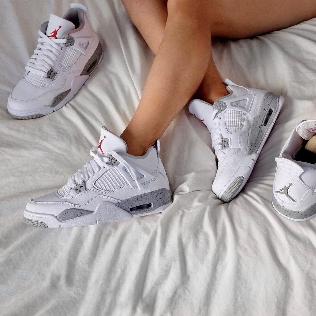 Air Jordan 4 'White Oreo' — view 8