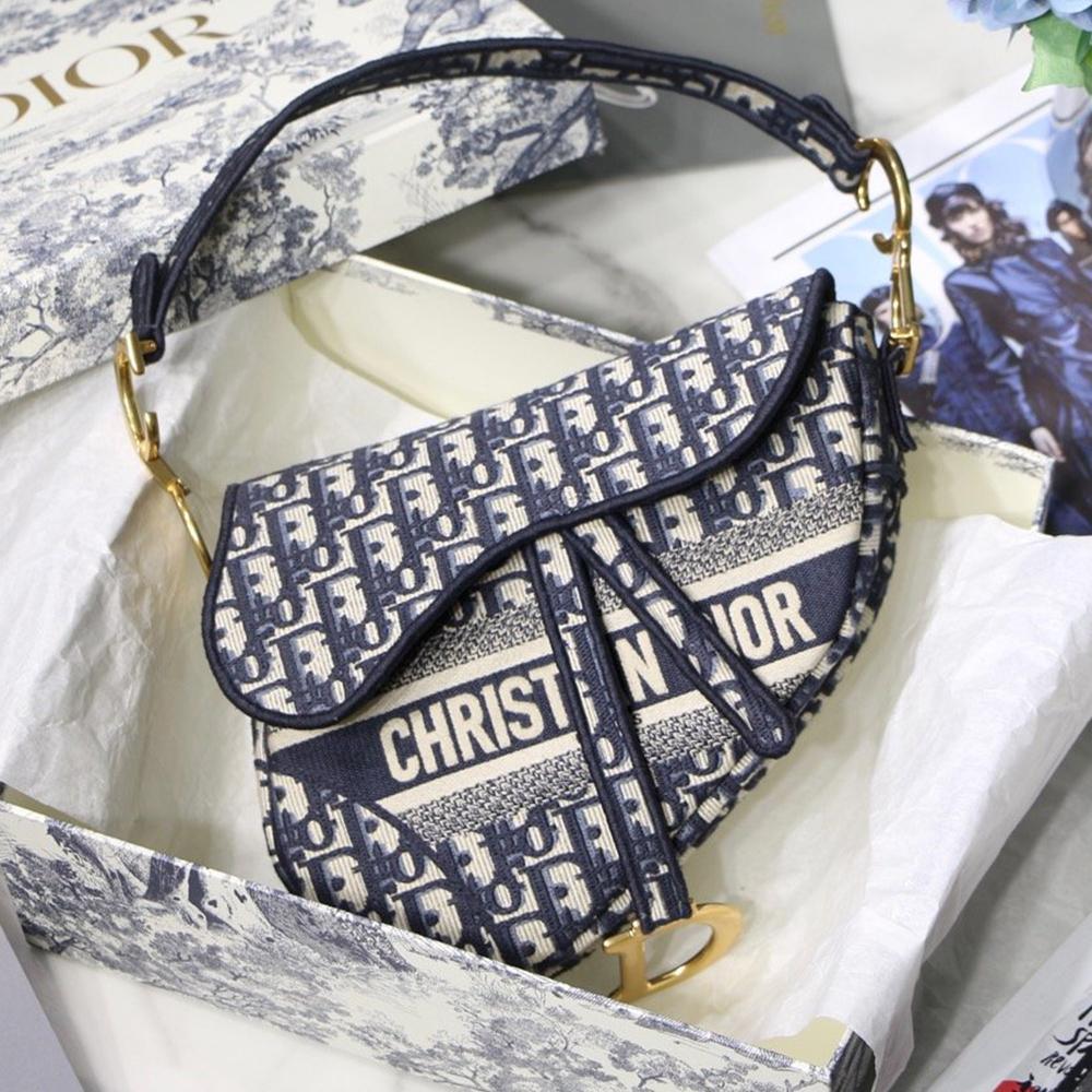 Dior Saddle Bag — view 1