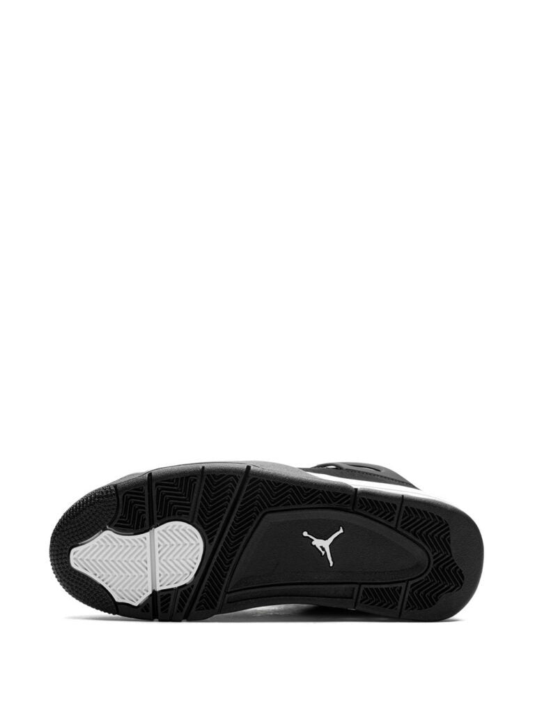 Nike Air Jordan 4 Retro — view 5