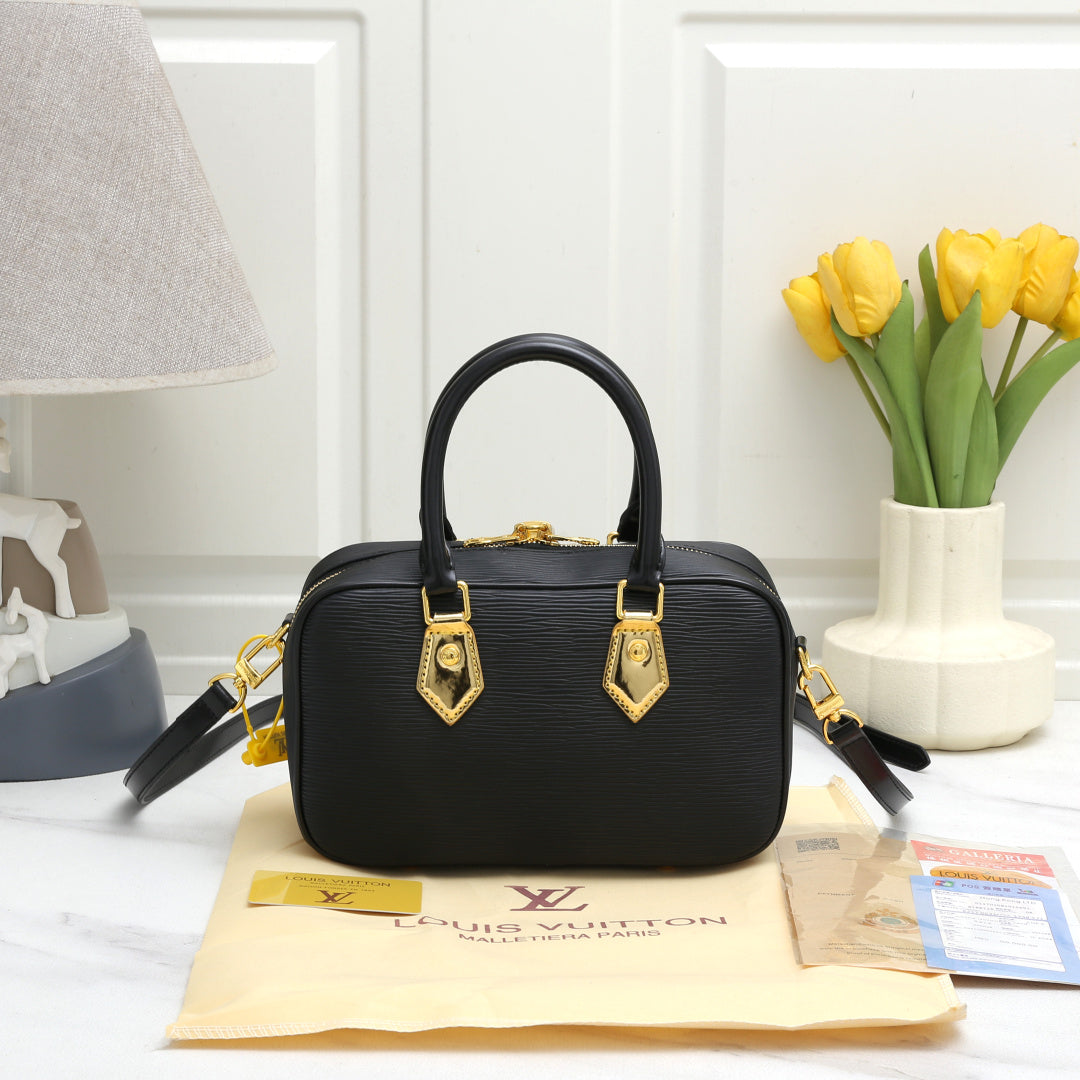 Louis Vuitton LV Trend Tote Bag Black — view 5