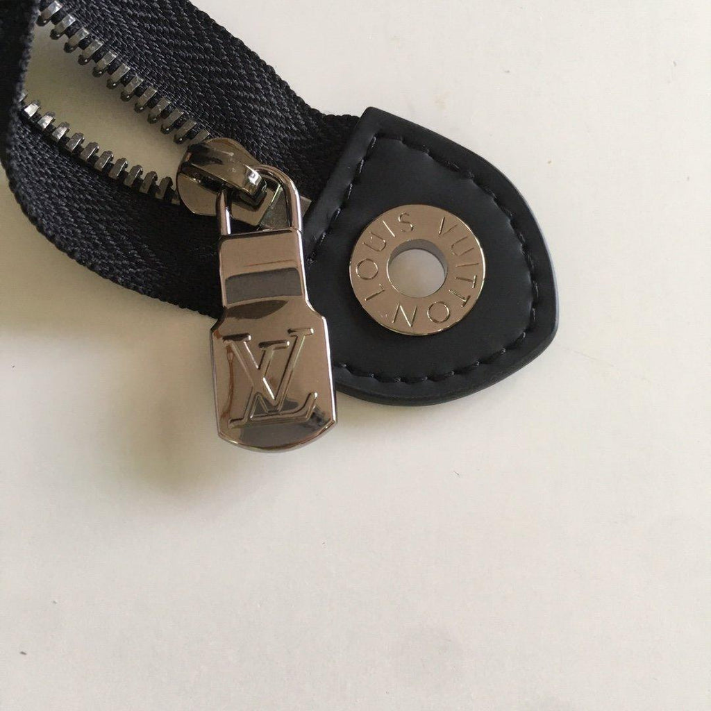 Louis Vuitton Toiletry Pouch — view 8
