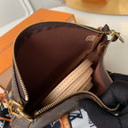 Louis Vuitton Pochette Accessoires — view 8