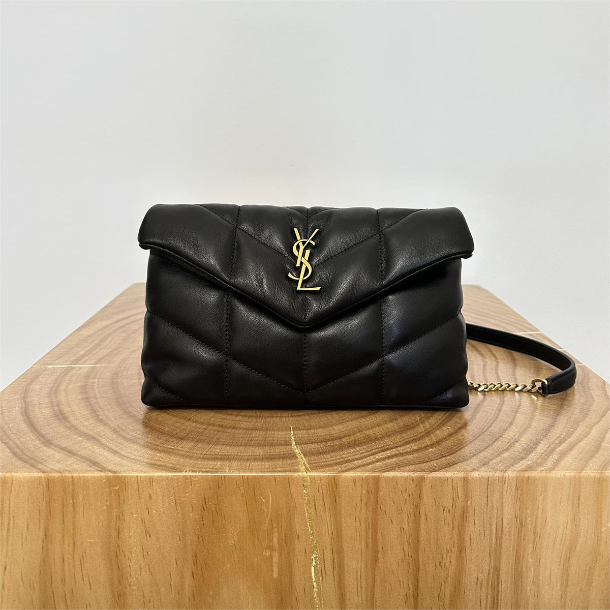 YSL | Loulou Puffer Toy Bag in Quilted Lambskin Gold Hardware Size 23x15.5x8.5 - Black — view 7