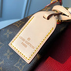 Louis Vuitton V Tote MM — view 4