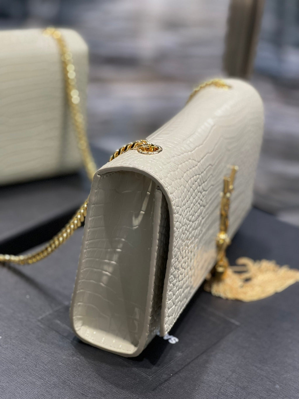 YSL Kate 24cm Shoulder Bag - White — view 5