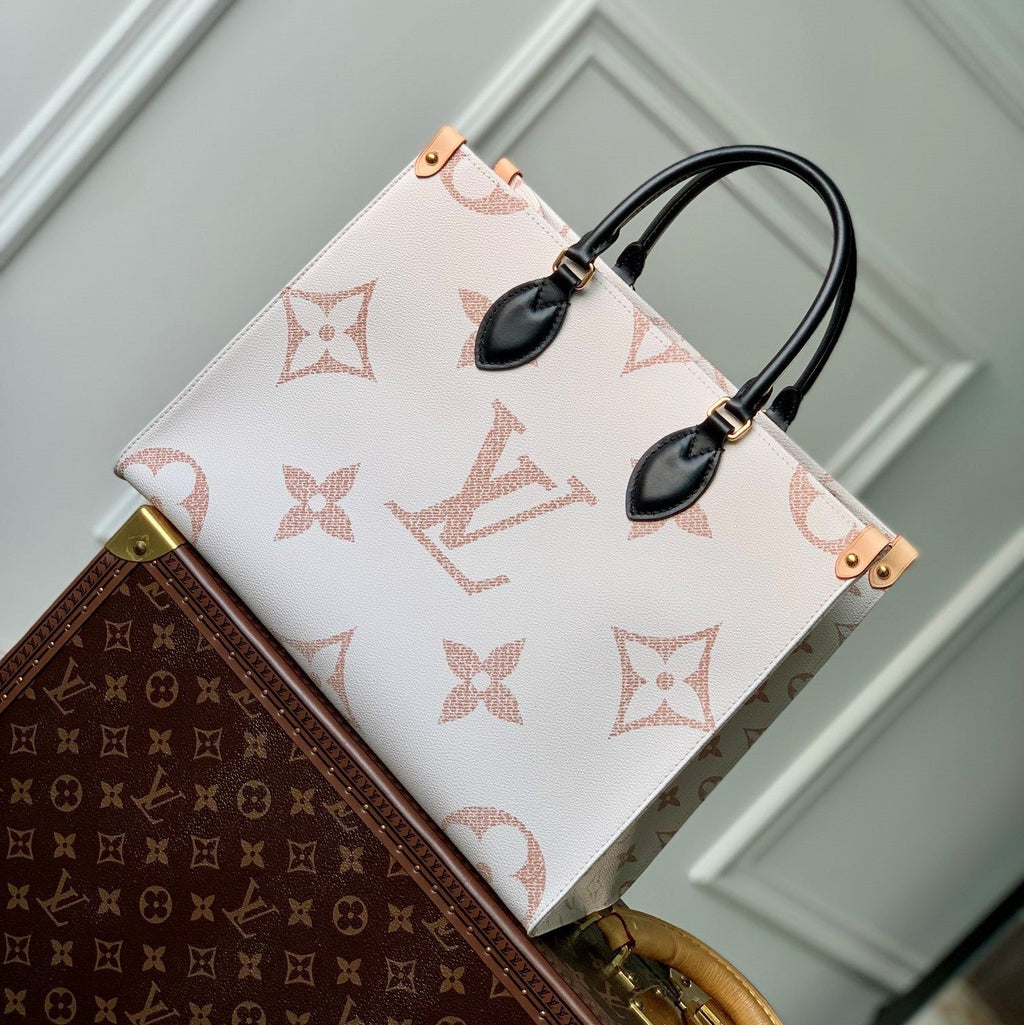 Louis Vuitton OnTheGo MM Tote Bag Monogram Dune Cruise — view 12