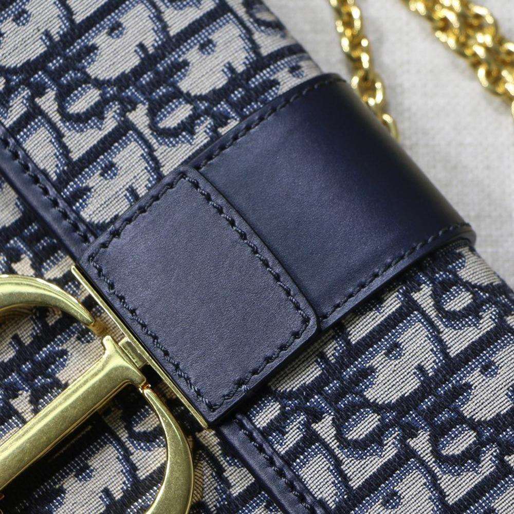 Dior 30 Montaigne Pouch — view 7