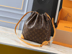 Louis Vuitton LV Classic No ̈¦ Handbag Tote Bag - Brown — view 3