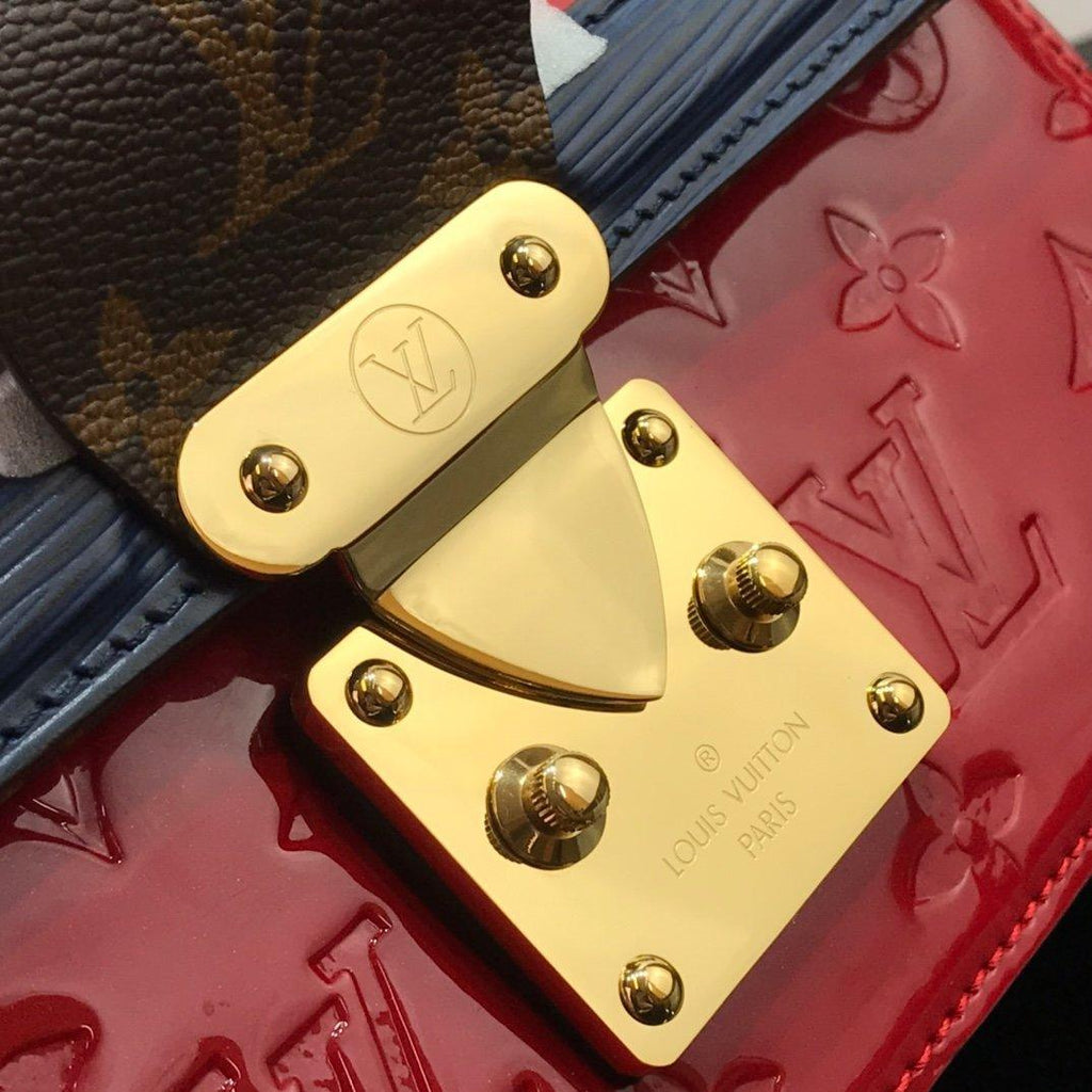 LV Wynwood Handbag — view 8