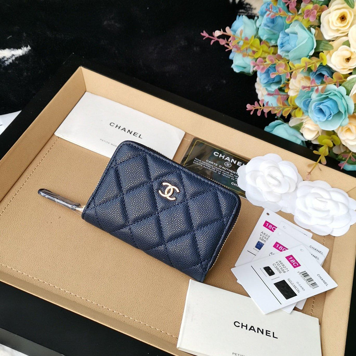 Chanel Coin Wallet Navy Blue — view 2