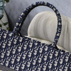 Dior Book Tote Navy Blue — view 6