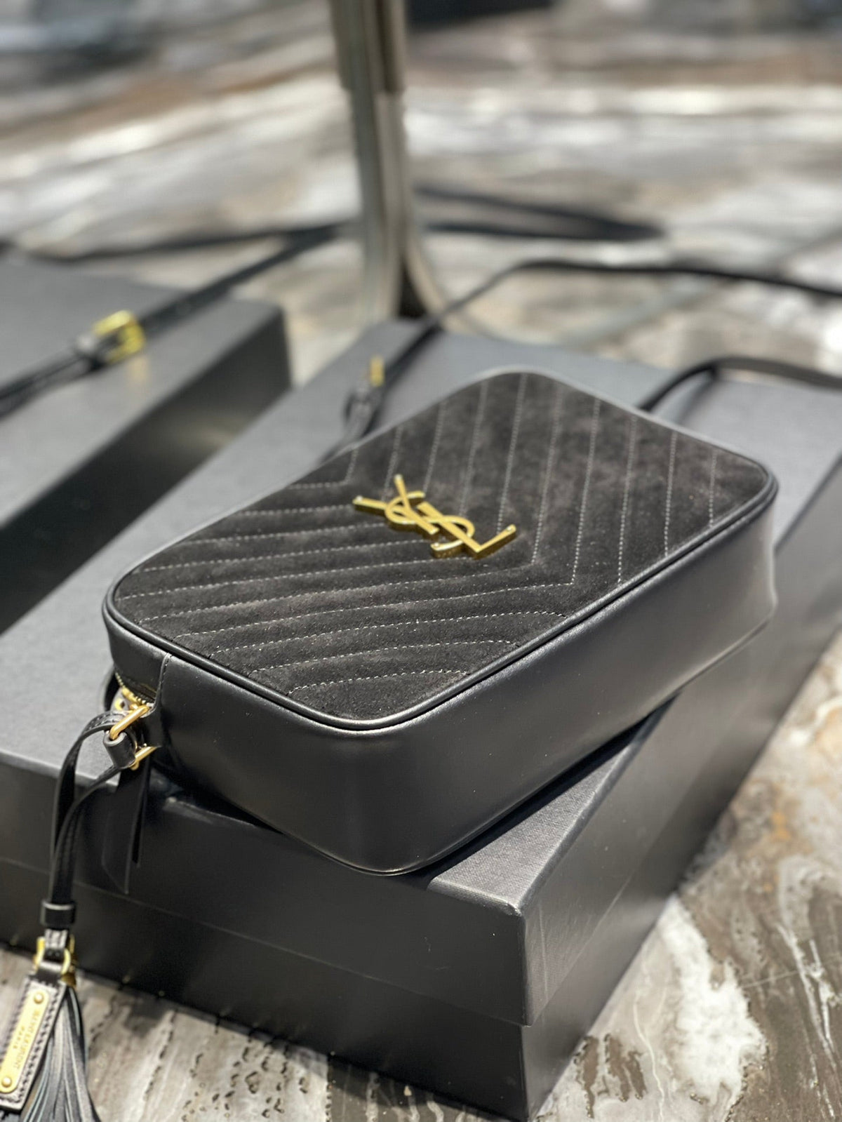 YSL Loulou Camera Bag 23cm 07 - Black — view 2