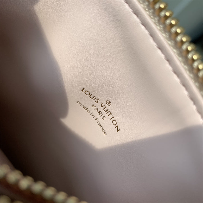 Louis Vuitton Coussin MM Bag Black - White — view 6