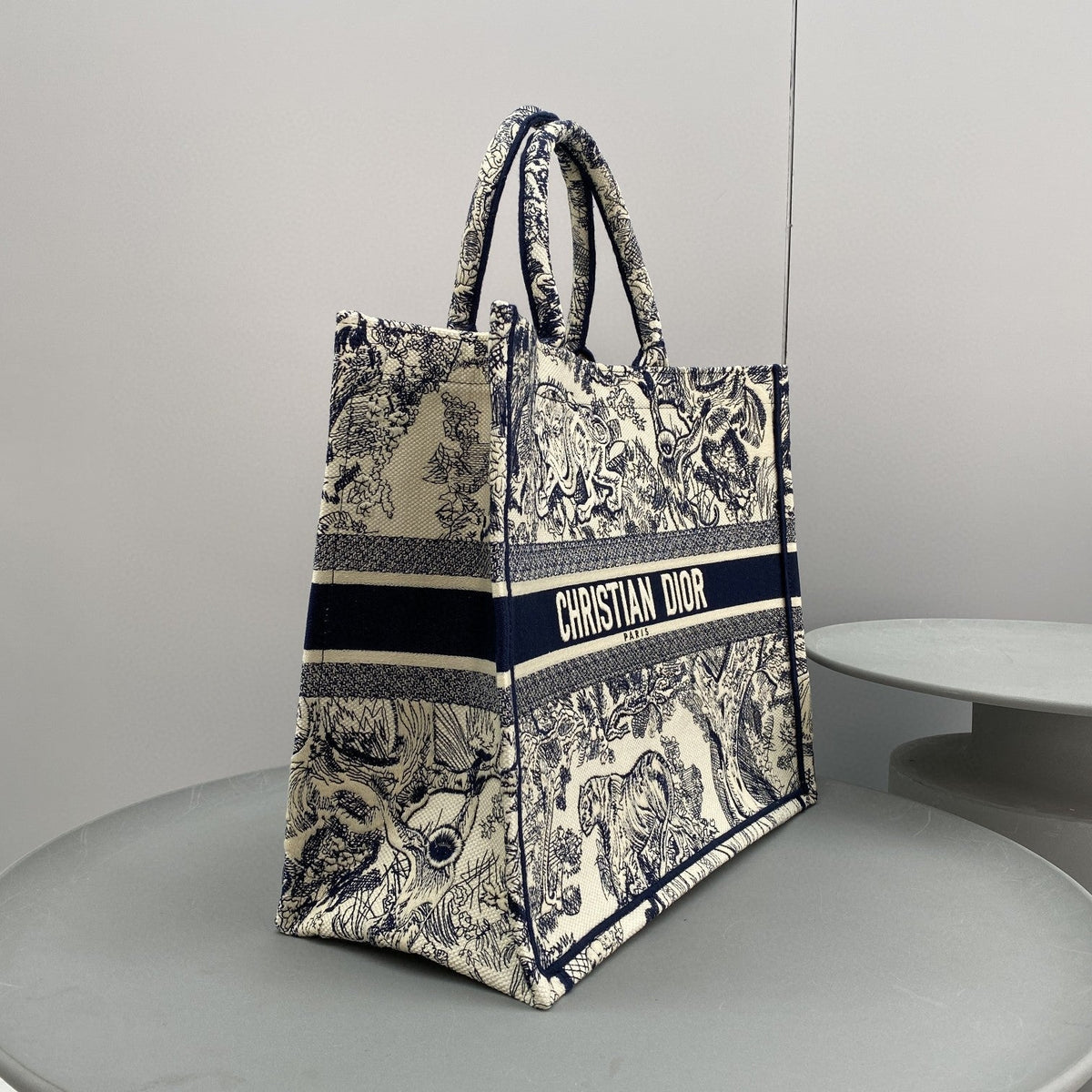Dior Book Tote Large Blue Toile De Jouy Embroider — view 2
