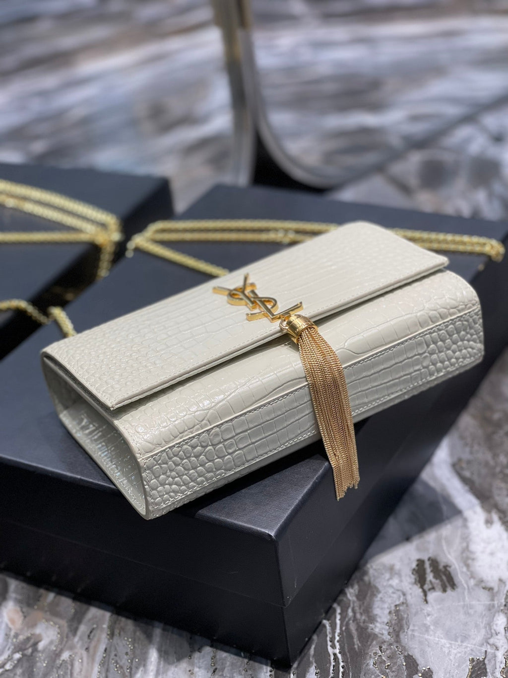YSL Kate 24cm Shoulder Bag - White — view 2