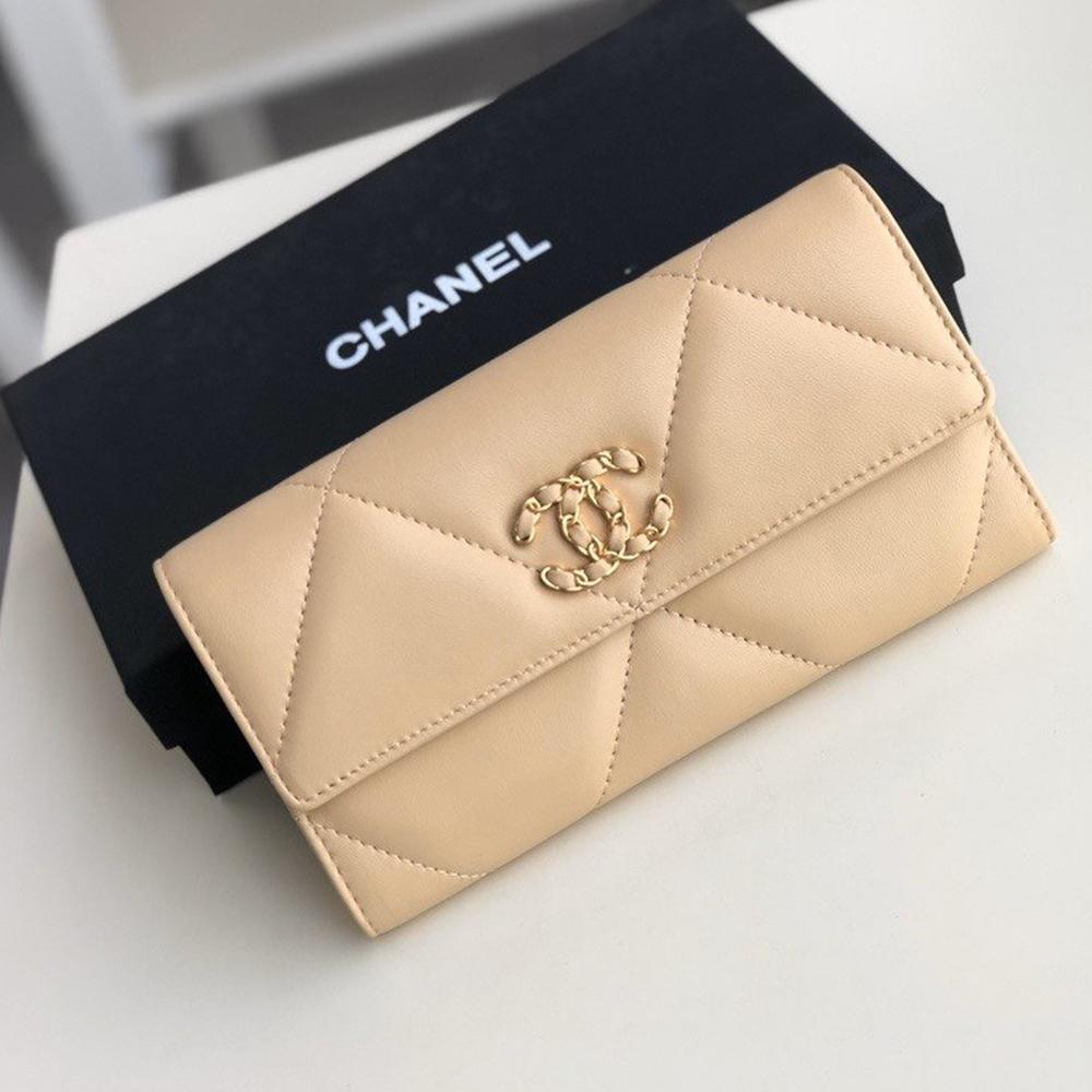 Chanel 19 Quilted Flap Wallet Long Goatskin — view 1