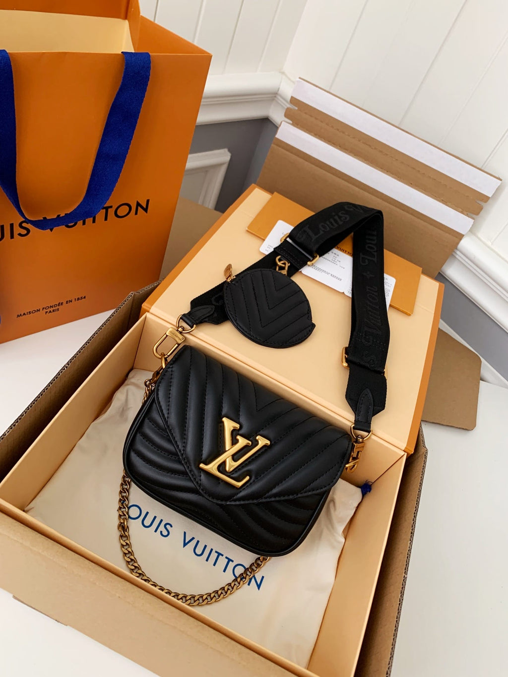 Louis Vuitton New Wave Multi-Pochette Handbag - Black — view 1