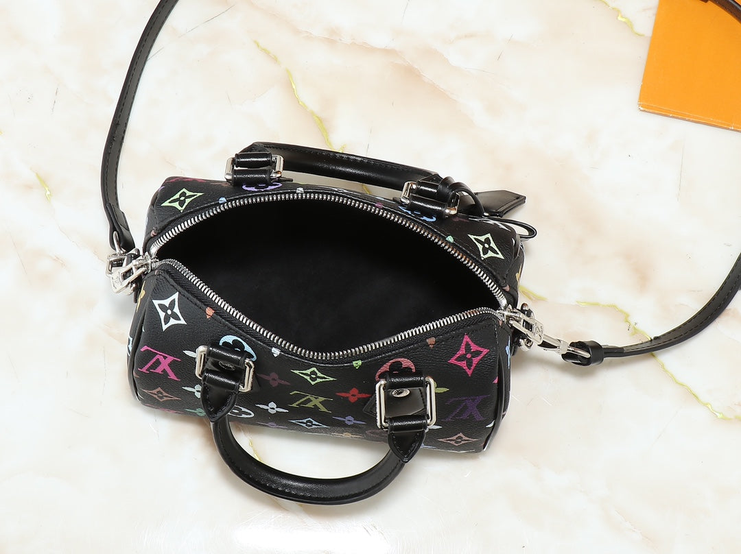 Louis Vuitton LV Speedy Bandouliere 20 Handbag — view 10