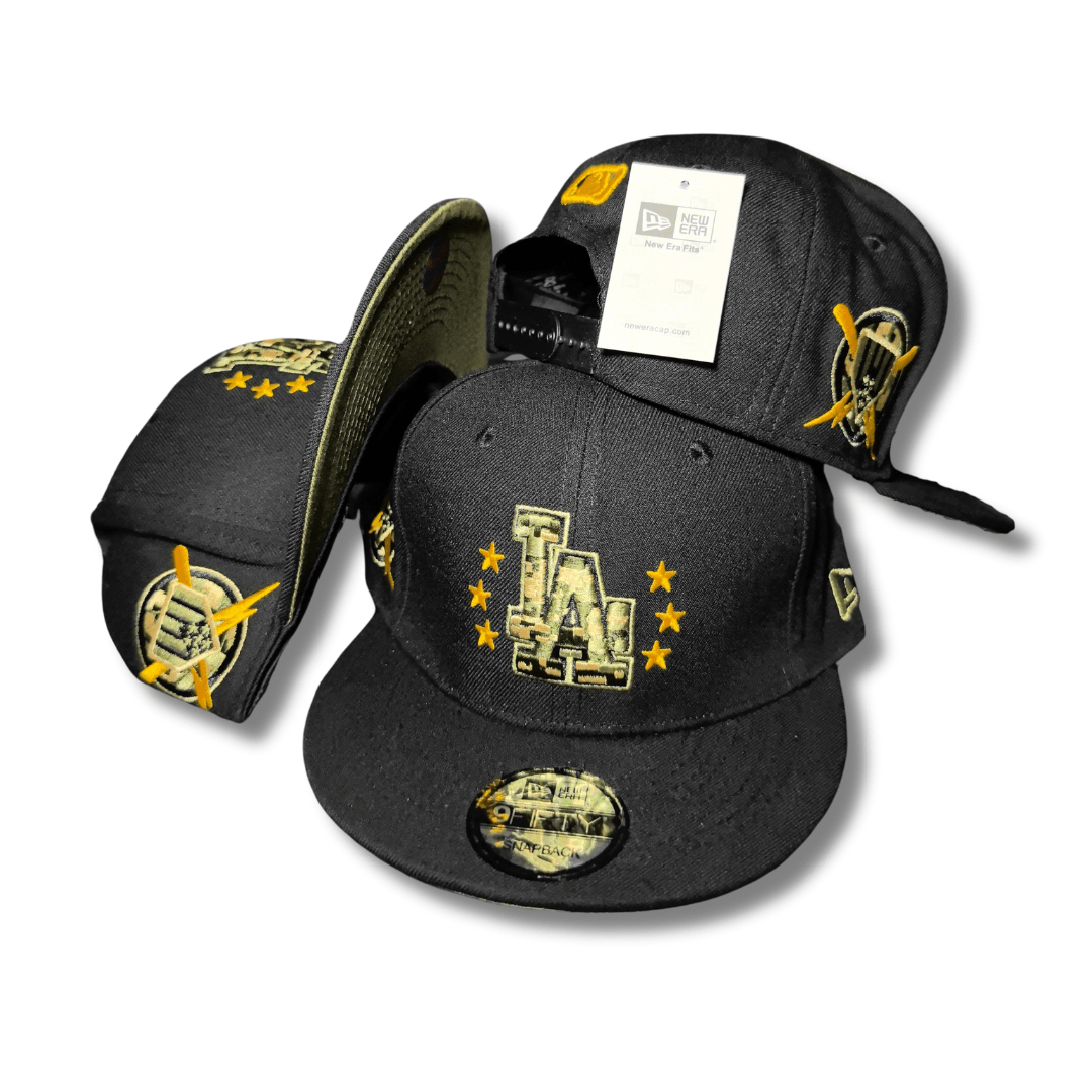 Los Angeles Dodgers New Era Black and Gold with Star Embroidery - Snapback Cap — view 1