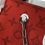 Louis Vuitton Tote Bag — view 7