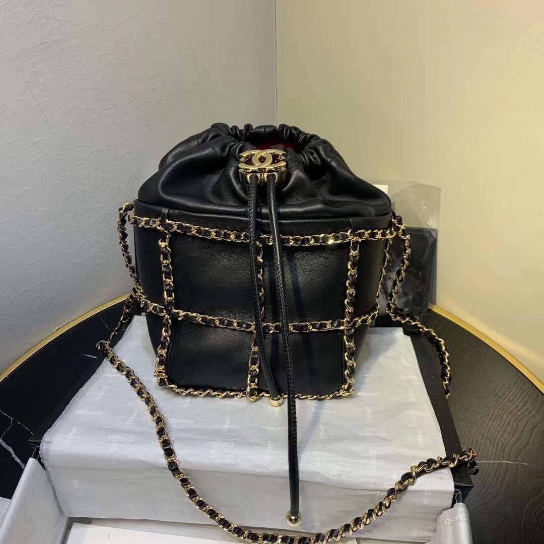 Chanel Bucket Chain Drawstring Bag 2021 - Matte Pink — view 5