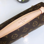 Louis Vuitton Pochette Métis — view 6
