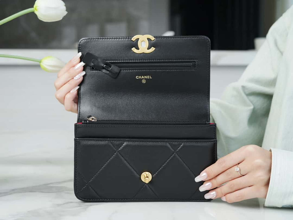 Chanel 19 WOC Wallet On Chain AP0957 Black Flap Bag — view 6