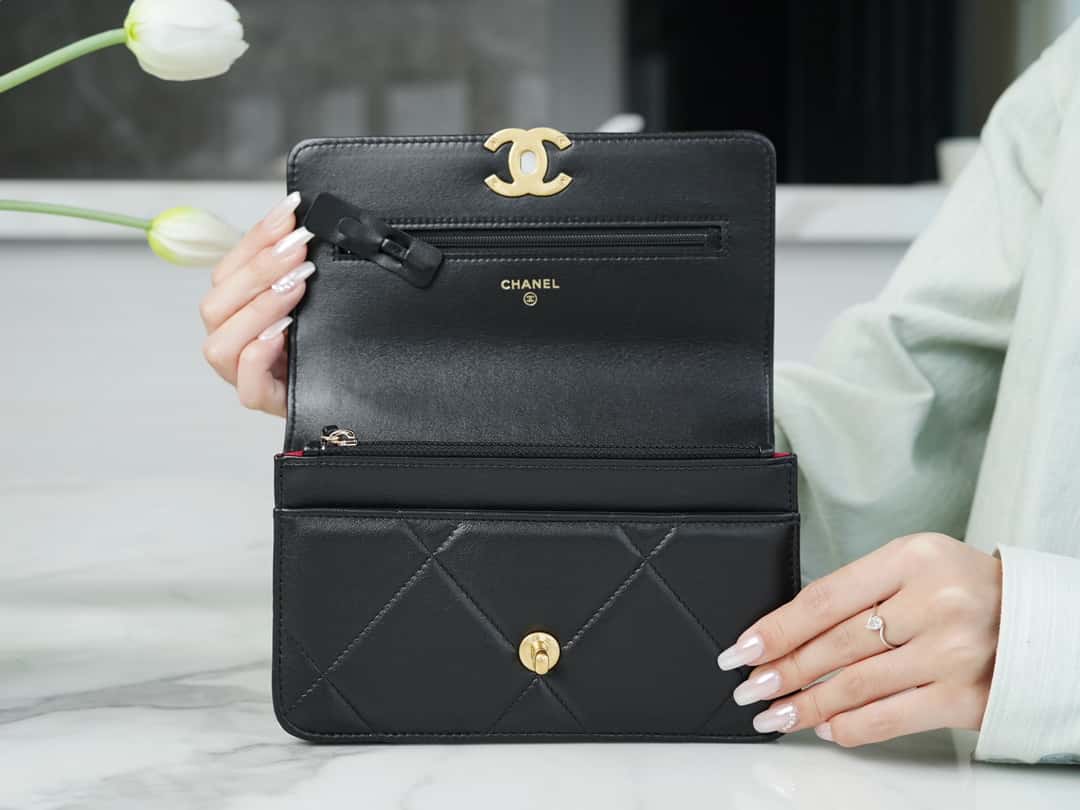Chanel 19 WOC Wallet On Chain AP0957 Black Flap Bag — view 6