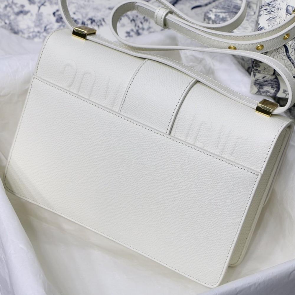 Dior 30 Montaigne Bag Latte Box Calfskin — view 4