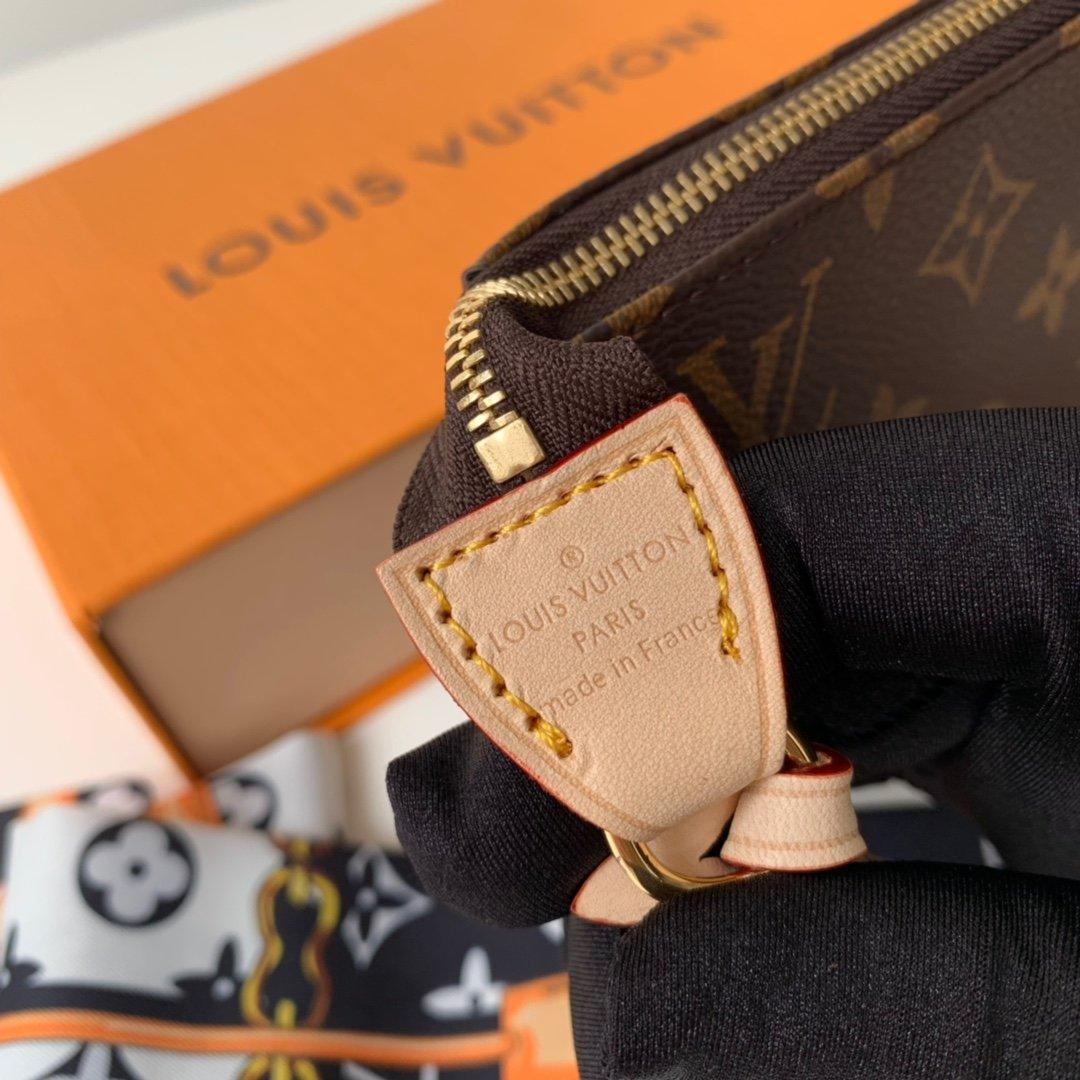 Louis Vuitton Pochette Accessoires — view 9