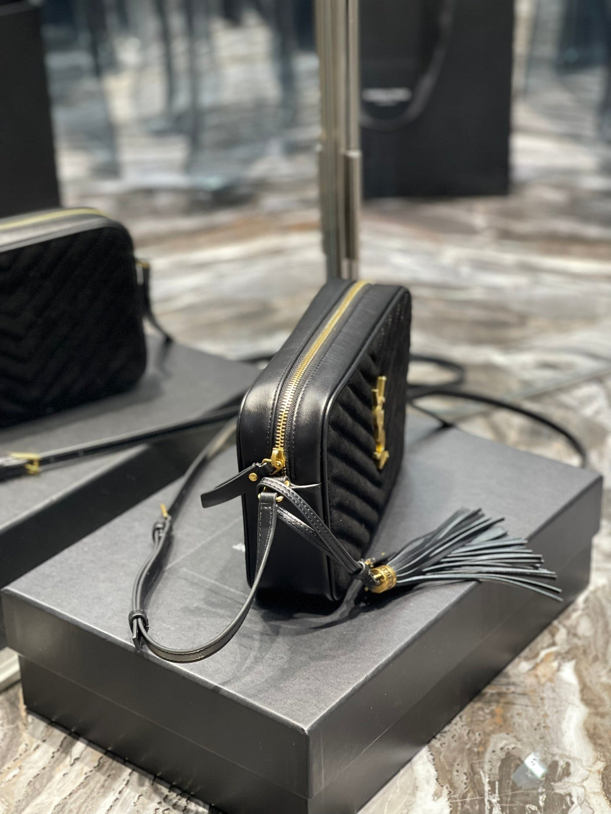YSL Loulou Camera Bag 23cm 07 - Black — view 3