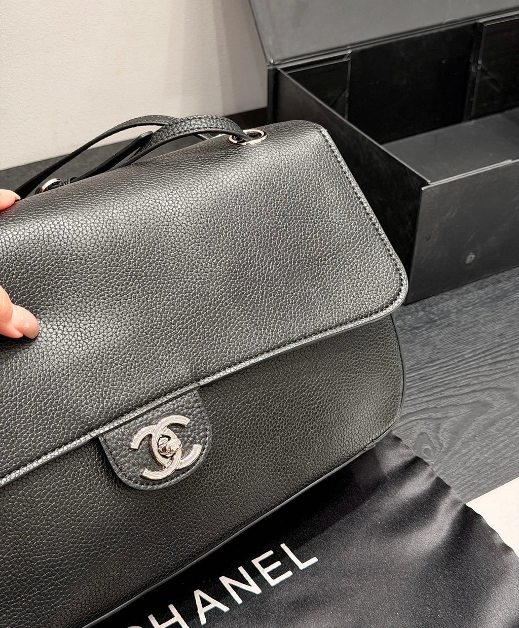Serenityll 2001123 Chanel Bag — view 6