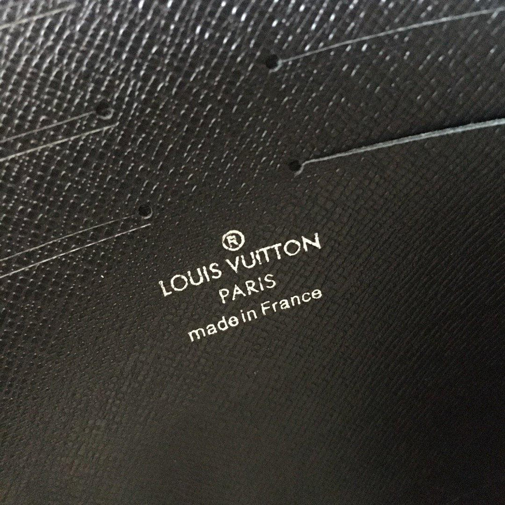 Louis Vuitton Toiletry Pouch — view 9