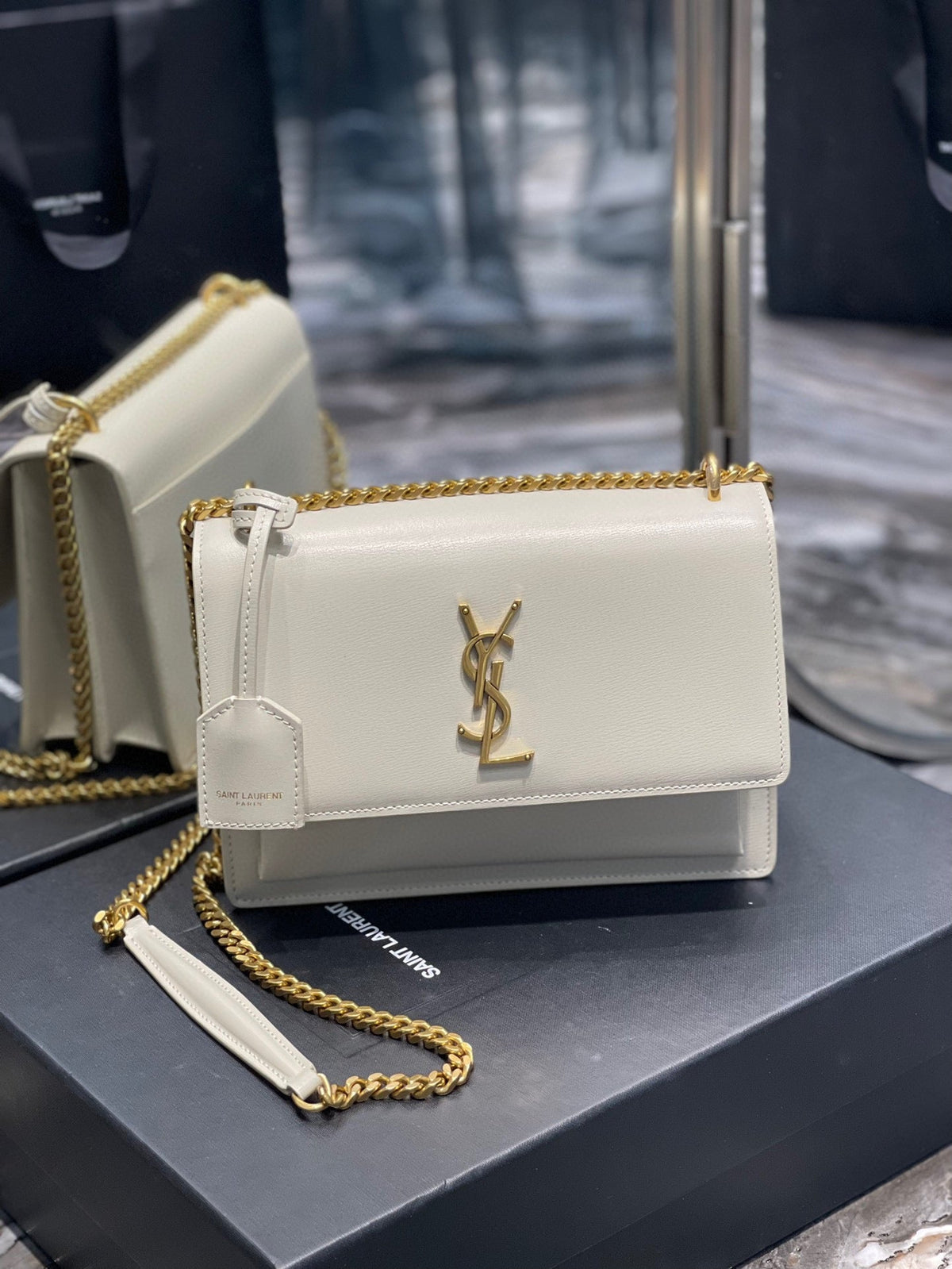 YSL Medium Sunset Bag 22 White Lambskin Gold Tone — view 7