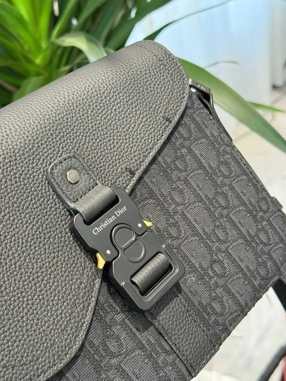 Serenityll 200105 Dior Bag — view 2