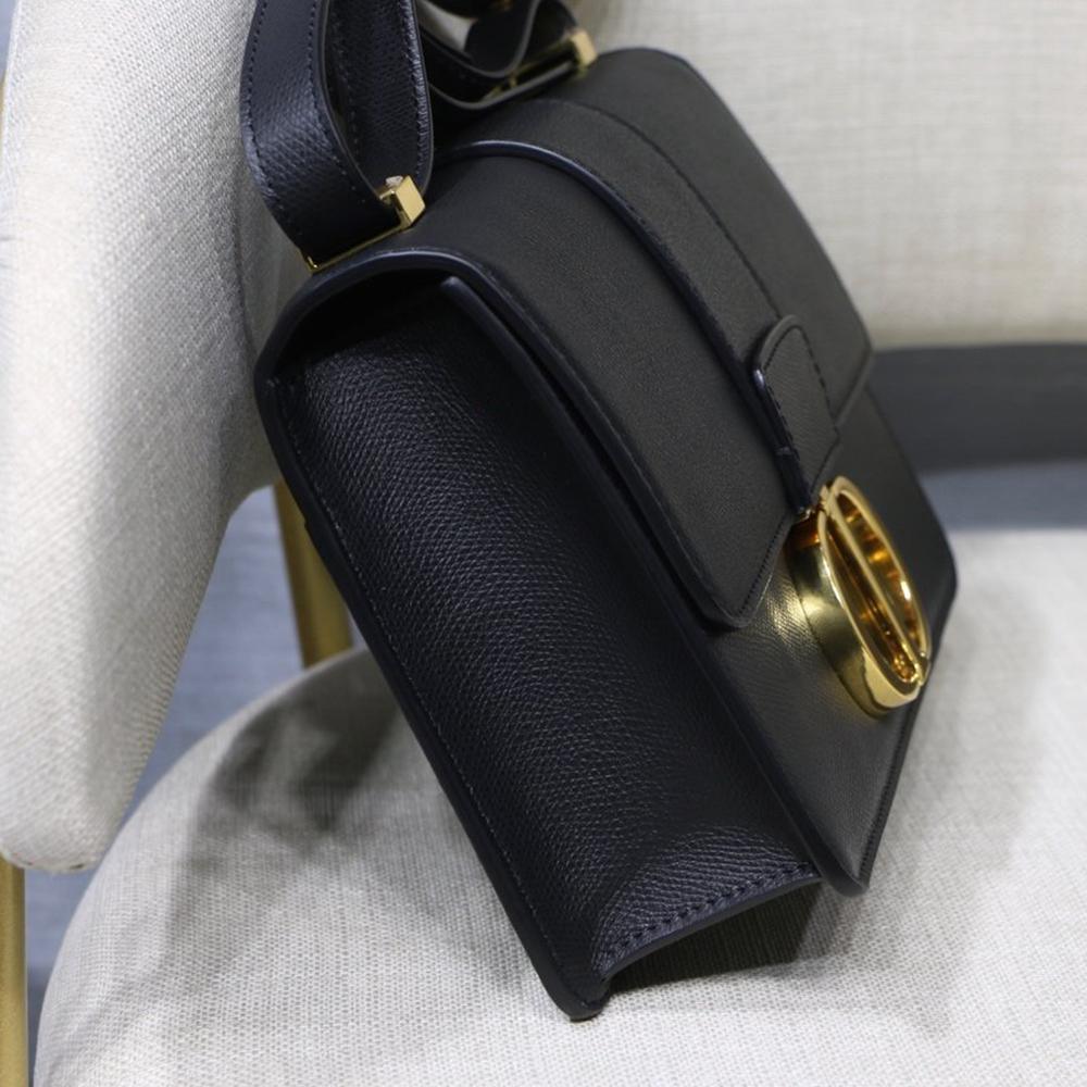 Dior 30 Montaigne Pouch — view 3