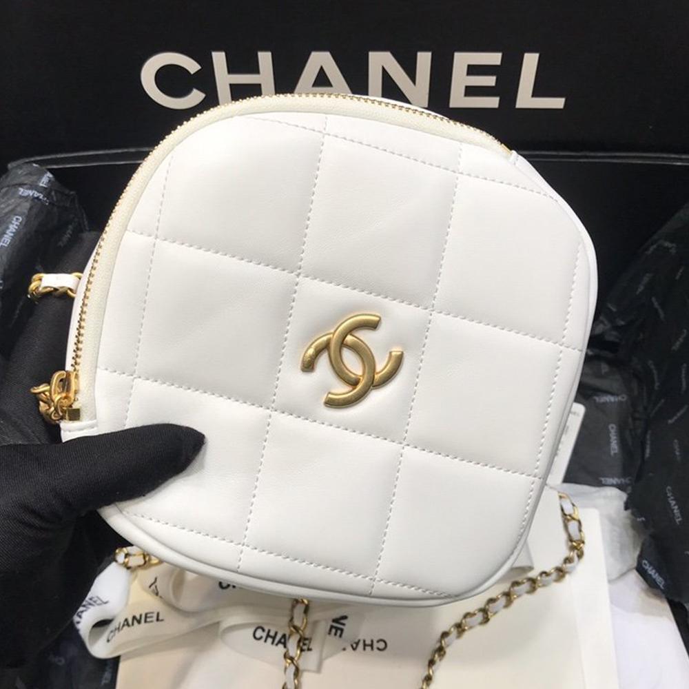 Chanel Runway White Lambskin Leather Diamond Cut Bag Gold Chain — view 2