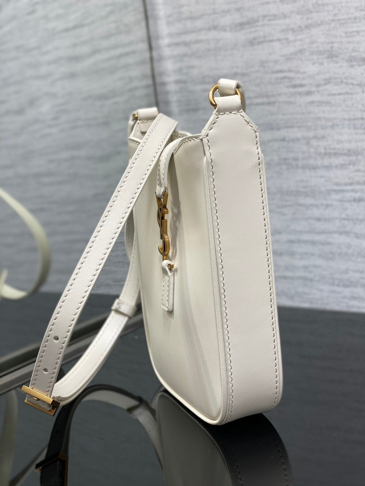 YSL Le 5 a 7 Mini White Bag — view 2